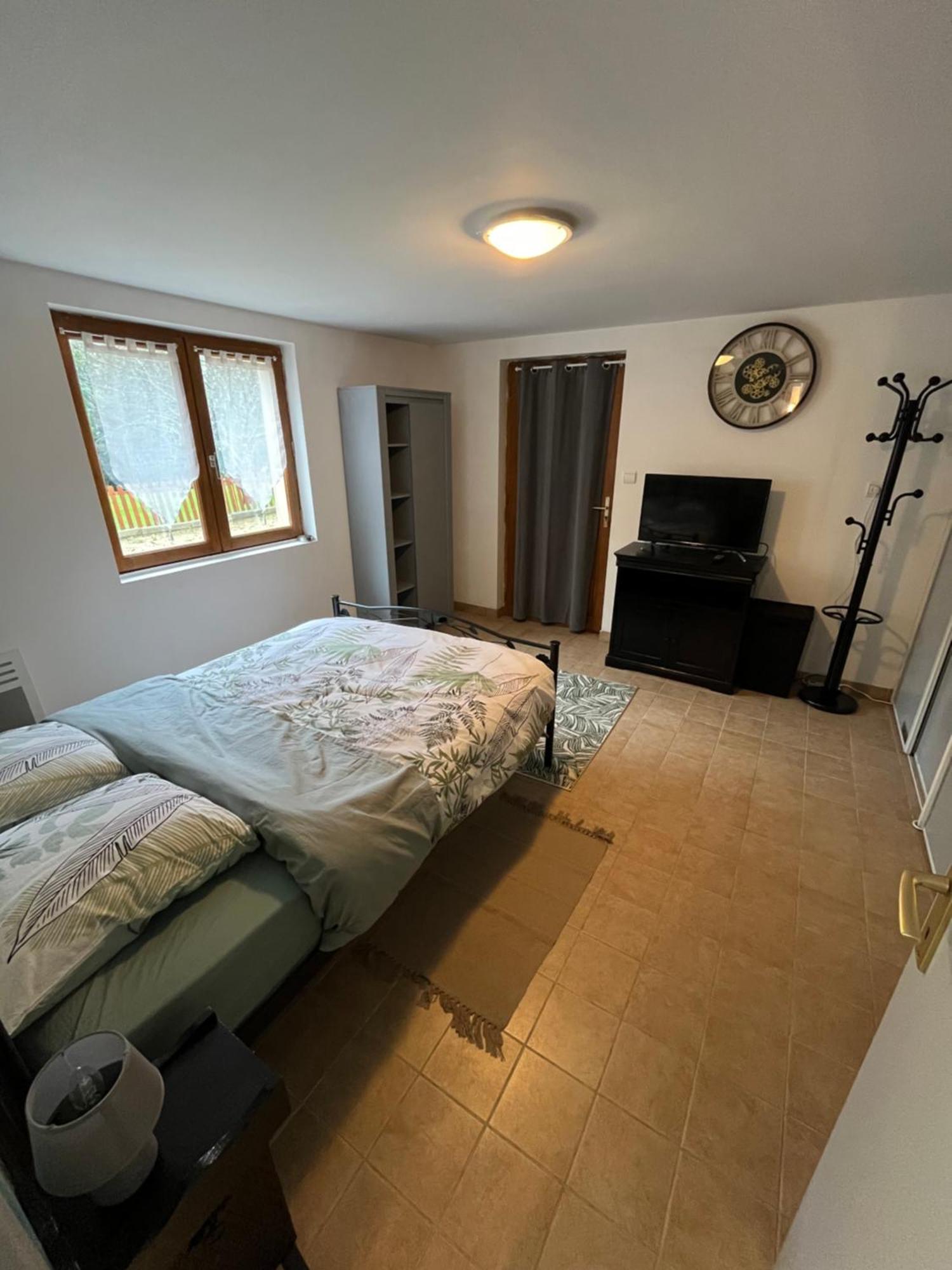 Logement Paisible En Bord De Vienne Bonneuil-Matours Extérieur photo